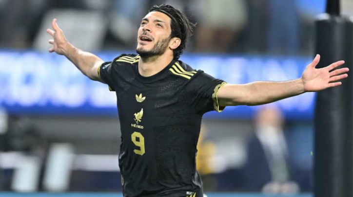 Raúl Jiménez hace historia y se convierte en el segundo máximo goleador de la Selección Mexicana