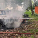 Incendio consume dos camionetas en deshuesadero de Amatlán de los Reyes